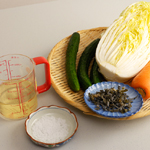 (1)旬の野菜を用意する。